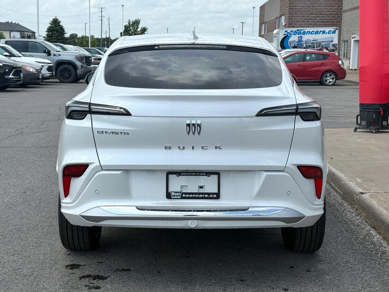 2025 Buick Envista Avenir 1.2L 3CYL WITH REMOTE START/ENTRY, HEATED SEATS, HEATED STEERING WHEEL, SUNROOF, POWER LIFTGATE, ANDROID AUTO AND APPLE CARPLAY Photo3