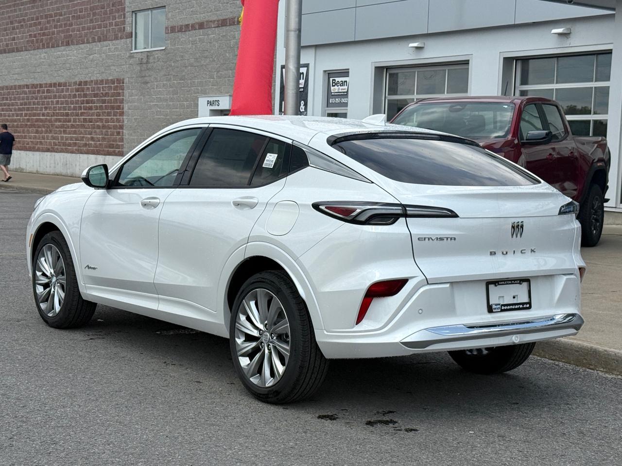 2025 Buick Envista Avenir 1.2L 3CYL WITH REMOTE START/ENTRY, HEATED SEATS, HEATED STEERING WHEEL, SUNROOF, POWER LIFTGATE, ANDROID AUTO AND APPLE CARPLAY Photo