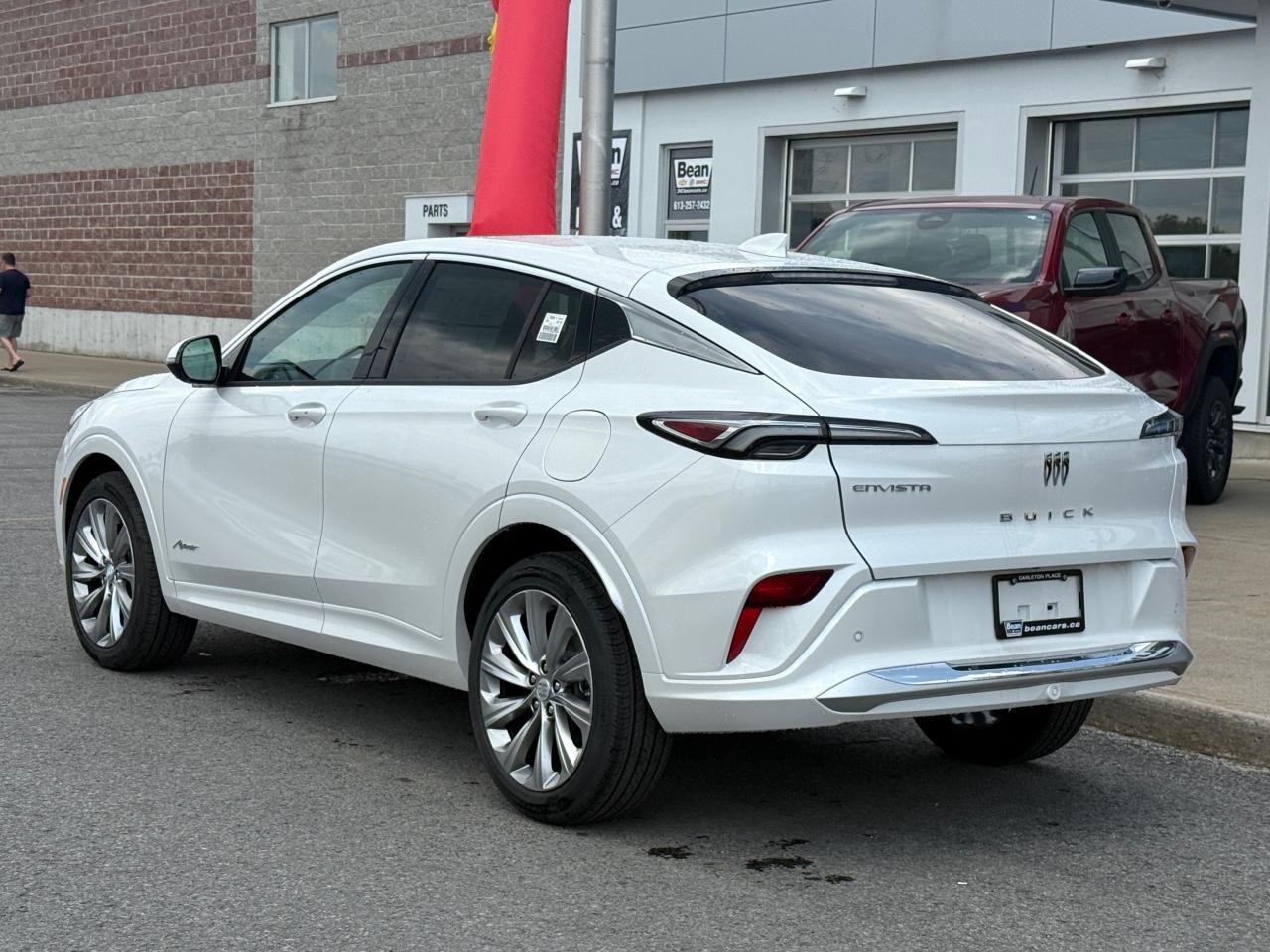 2025 Buick Envista Avenir 1.2L 3CYL WITH REMOTE START/ENTRY, HEATED SEATS, HEATED STEERING WHEEL, SUNROOF, POWER LIFTGATE, ANDROID AUTO AND APPLE CARPLAY Photo2