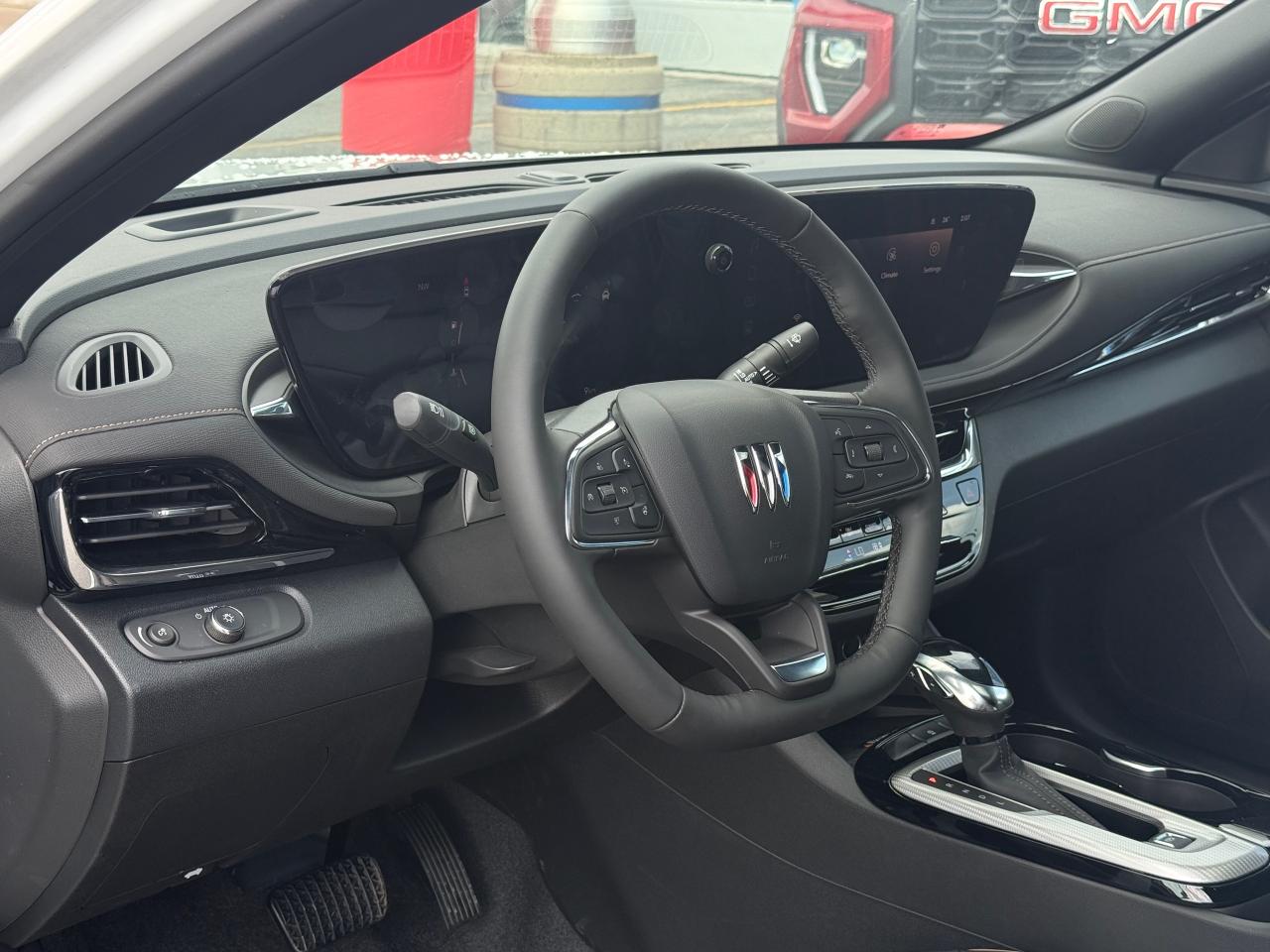 2025 Buick Envista Avenir 1.2L 3CYL WITH REMOTE START/ENTRY, HEATED SEATS, HEATED STEERING WHEEL, SUNROOF, POWER LIFTGATE, ANDROID AUTO AND APPLE CARPLAY Photo