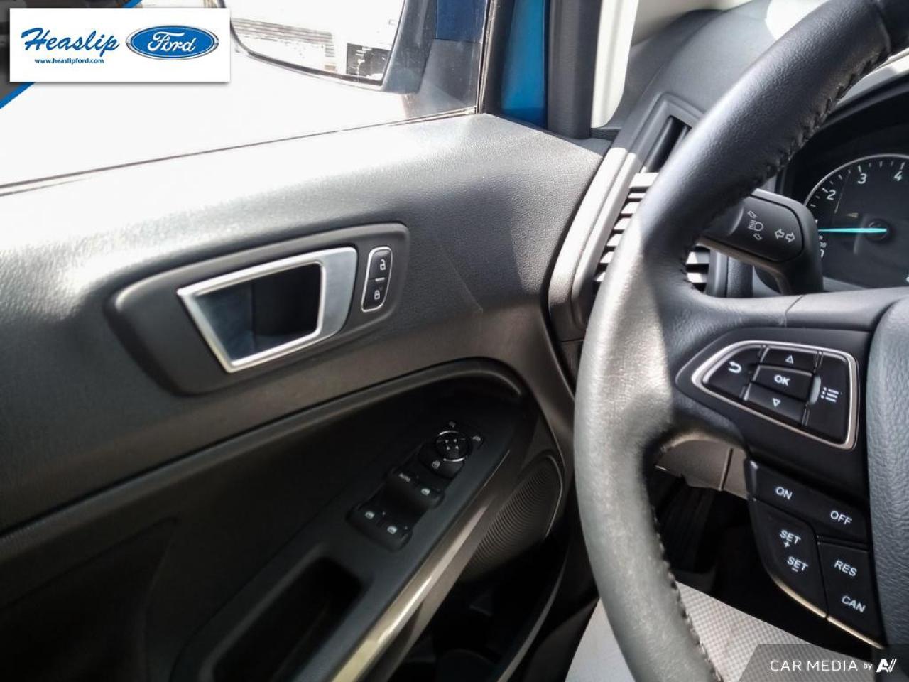 2018 Ford EcoSport SE Photo5