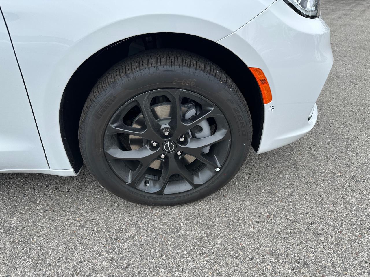 2026 Chrysler Pacifica Limited Photo