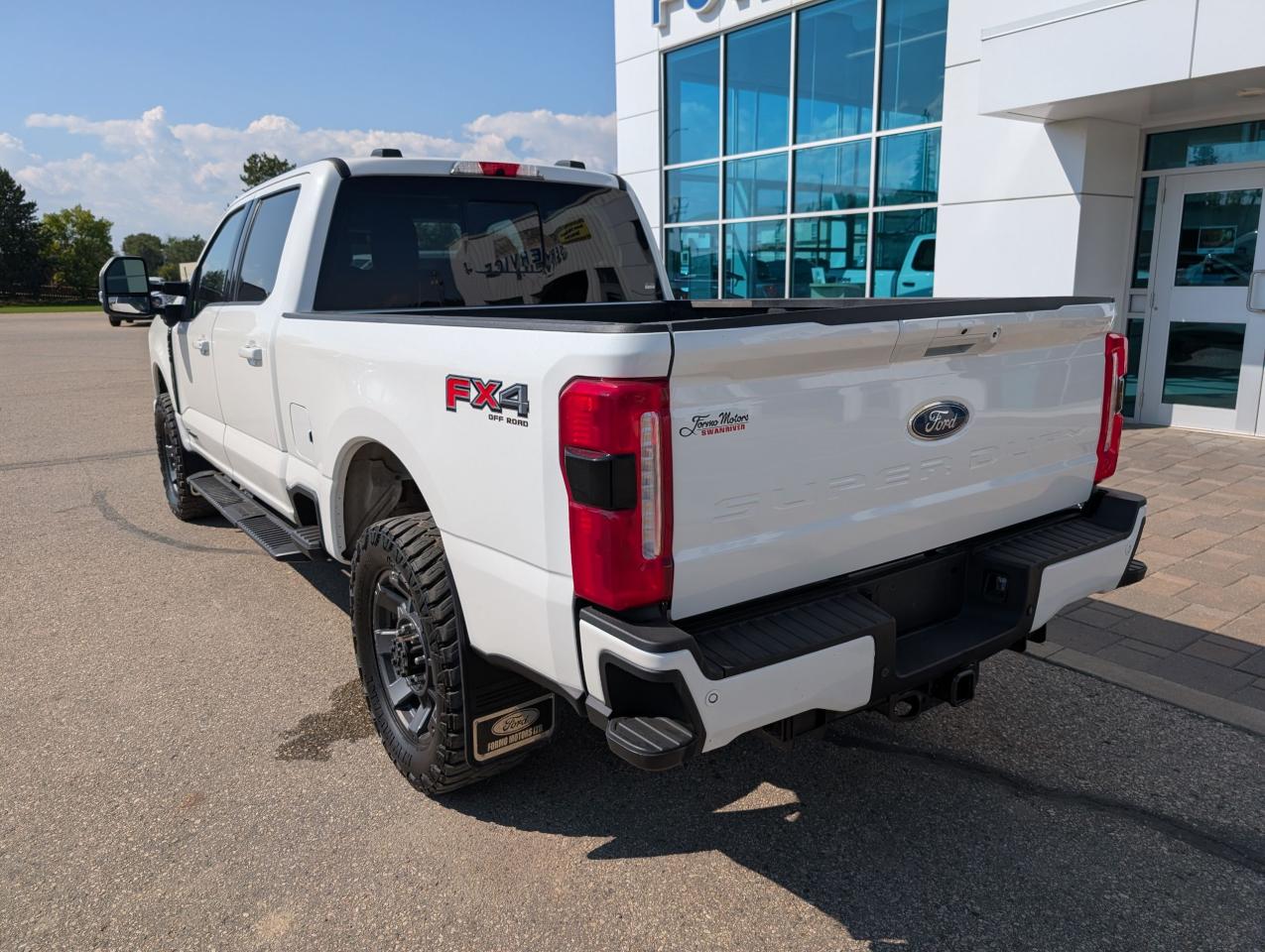 2023 Ford F-250 Super Duty SRW Lariat Photo5