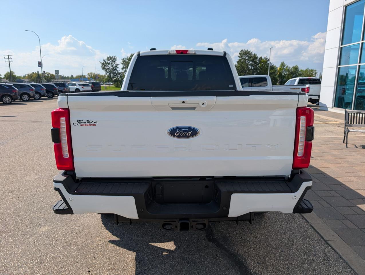 2023 Ford F-250 Super Duty SRW Lariat Photo5