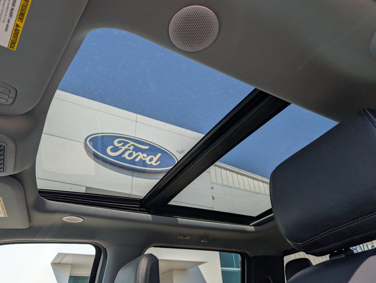 2023 Ford F-250 Super Duty SRW Lariat Photo5