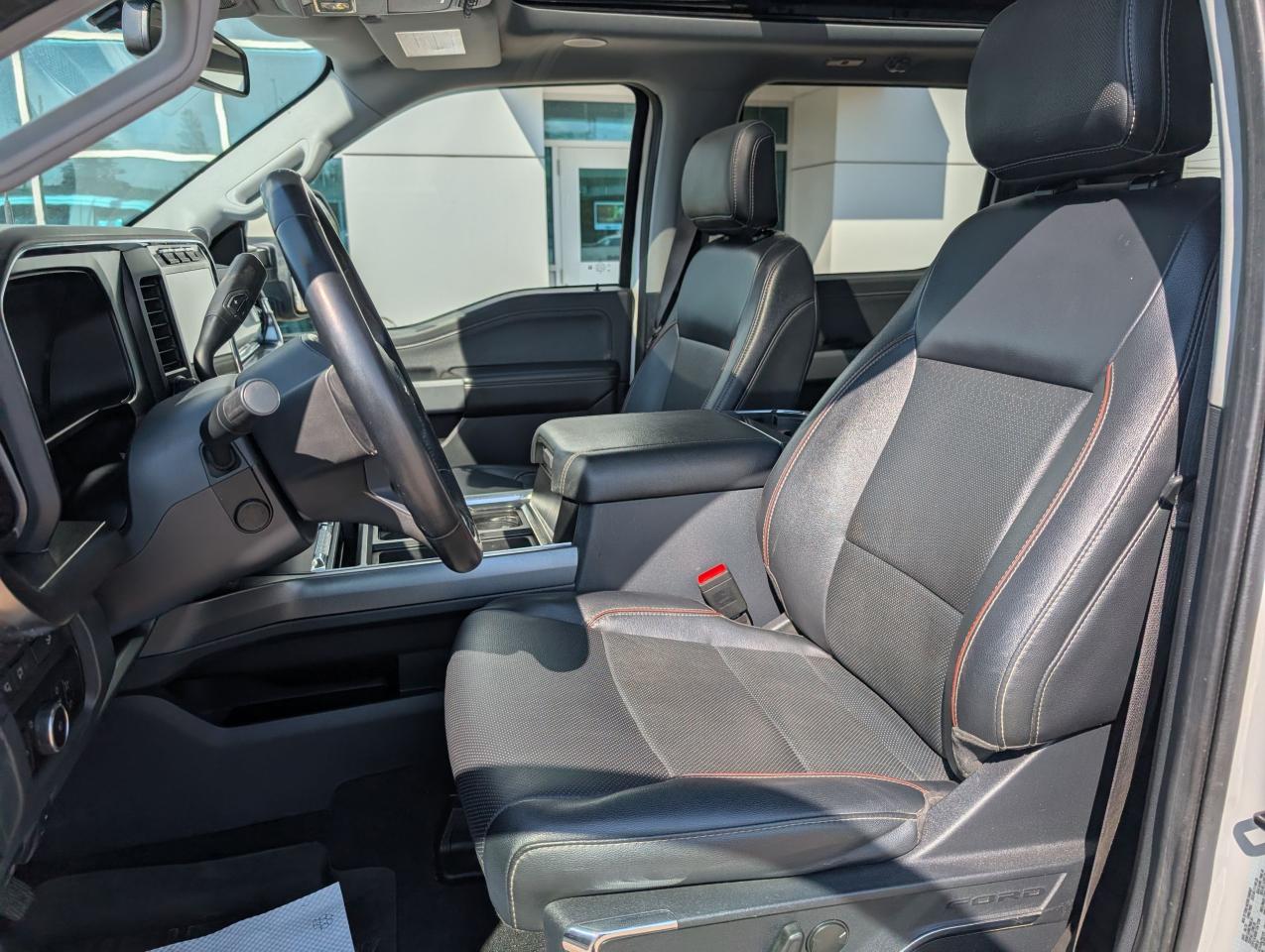 2023 Ford F-250 Super Duty SRW Lariat Photo5