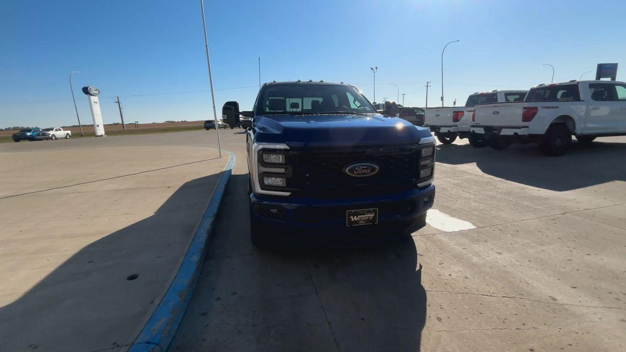 2026 Ford F-350 Super Duty SRW LARIAT 4WD CREW CAB 6.75' BOX Photo5