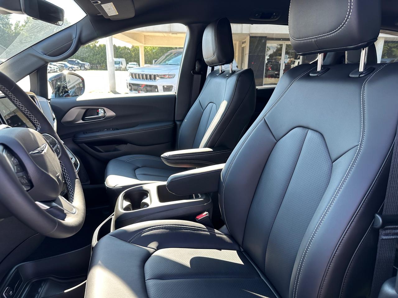 2026 Dodge Grand Caravan SXT Photo