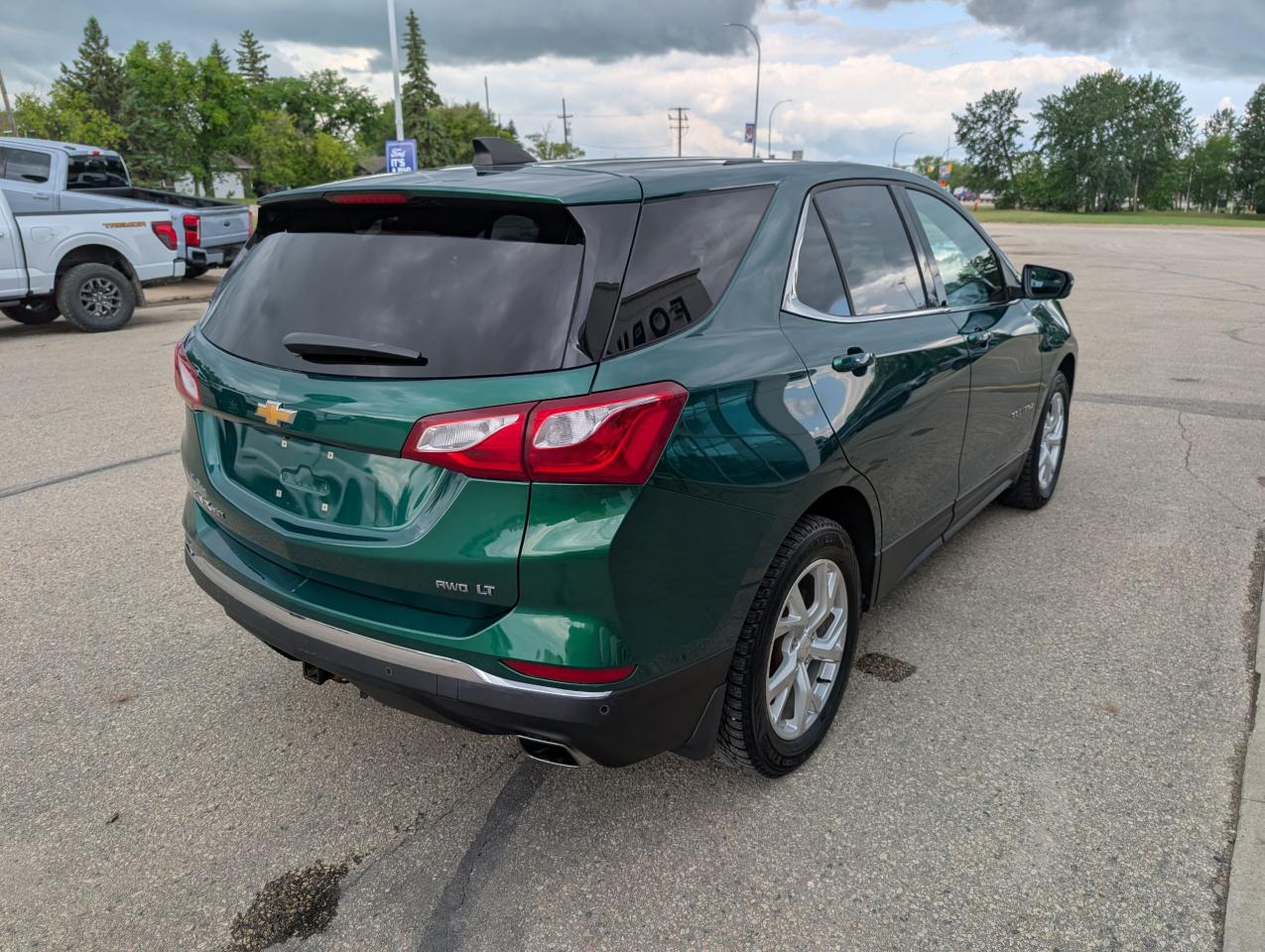 2018 Chevrolet Equinox LT Photo5