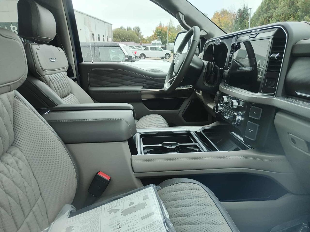 2026 Ford F-250 Super Duty SRW 4X4 CREW CAB PICKUP/