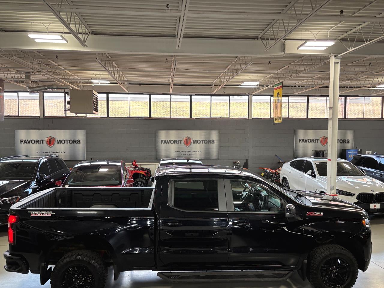 2019 Chevrolet Silverado 1500 Z71 TrailBoss|4WD|CREW|LONGBED|LEATHER|BOSE|WOOD - Photo #3