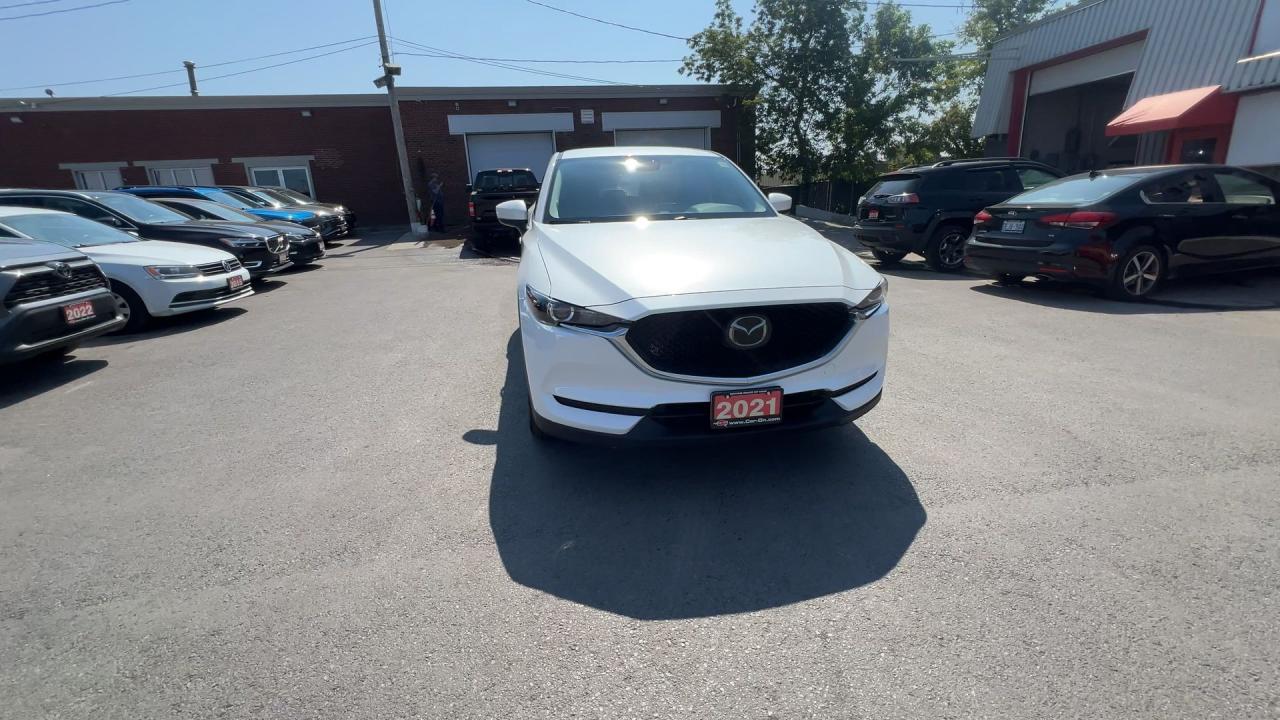 2021 Mazda CX-5 GS |HEATED LEATHER |CARPLAY |17IN ALLOYS |LOW KMS Photo2
