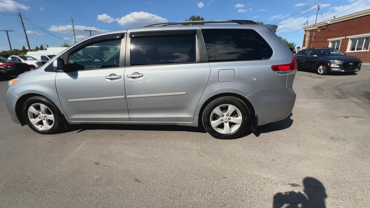 2011 Toyota Sienna 8-PASS | 3.5L V6| REAR CAM| 17IN ALLOYS | REAR CAM Photo4