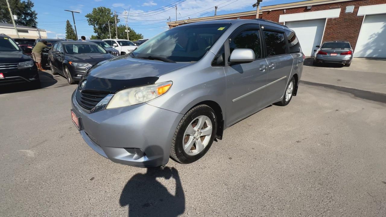 2011 Toyota Sienna 8-PASS | 3.5L V6| REAR CAM| 17IN ALLOYS | REAR CAM Photo3