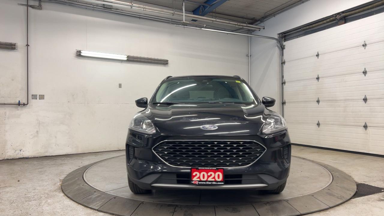 2020 Ford Escape SE AWD| HTD SEATS| CARPLAY| NAV| REAR CAM Photo2
