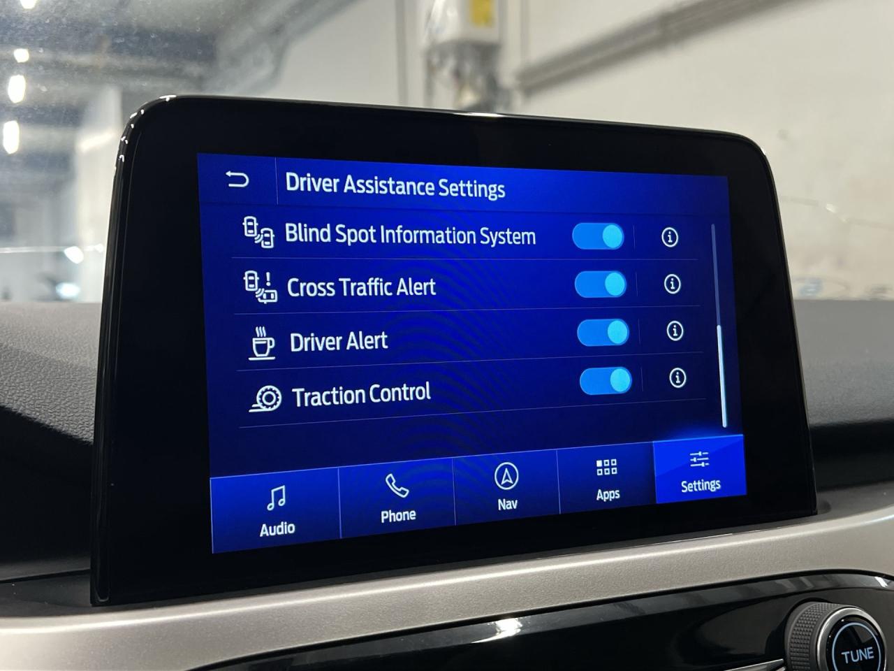 2020 Ford Escape SE AWD| HTD SEATS| CARPLAY| NAV| REAR CAM Photo