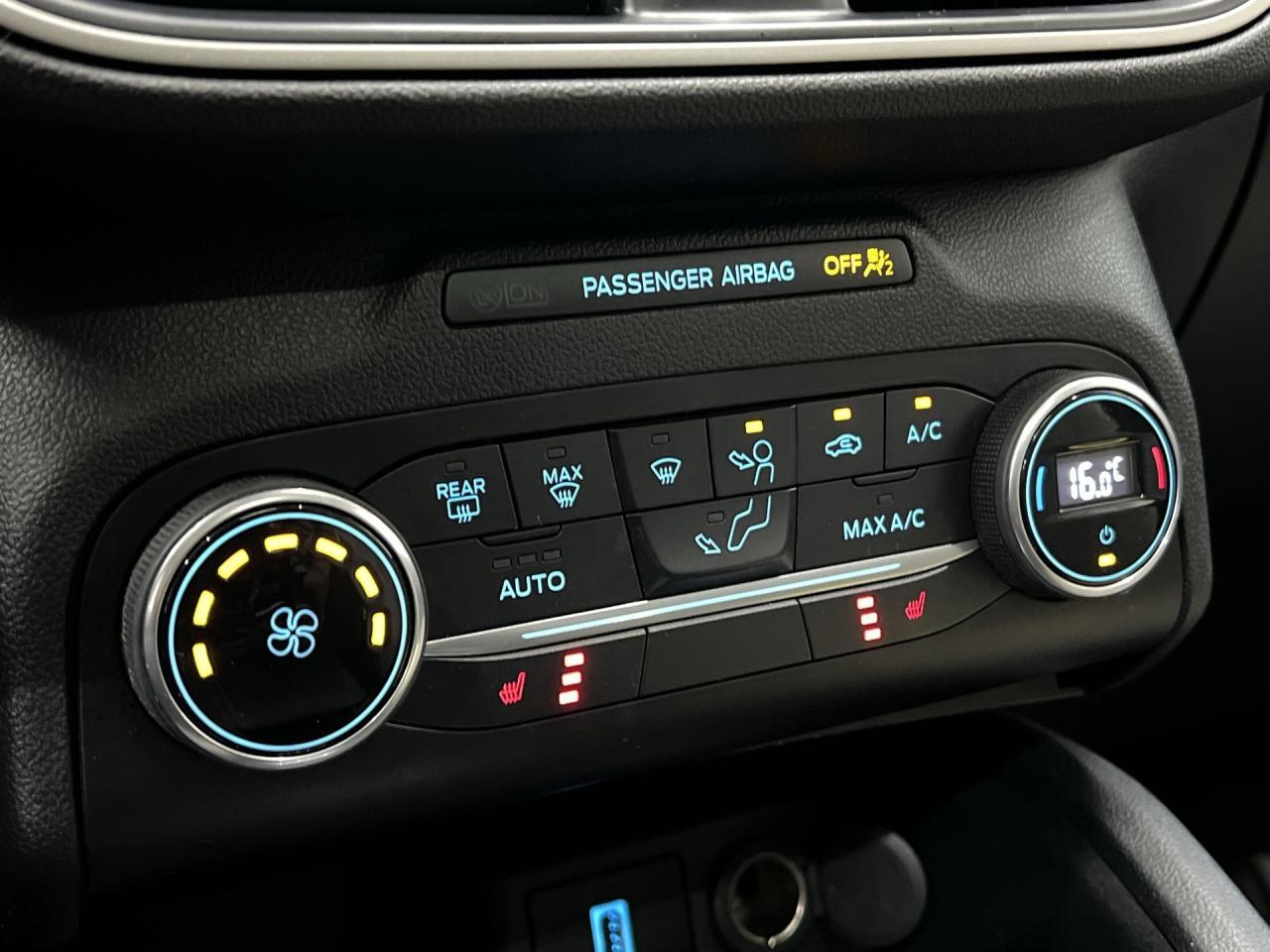 2020 Ford Escape SE AWD| HTD SEATS| CARPLAY| NAV| REAR CAM Photo