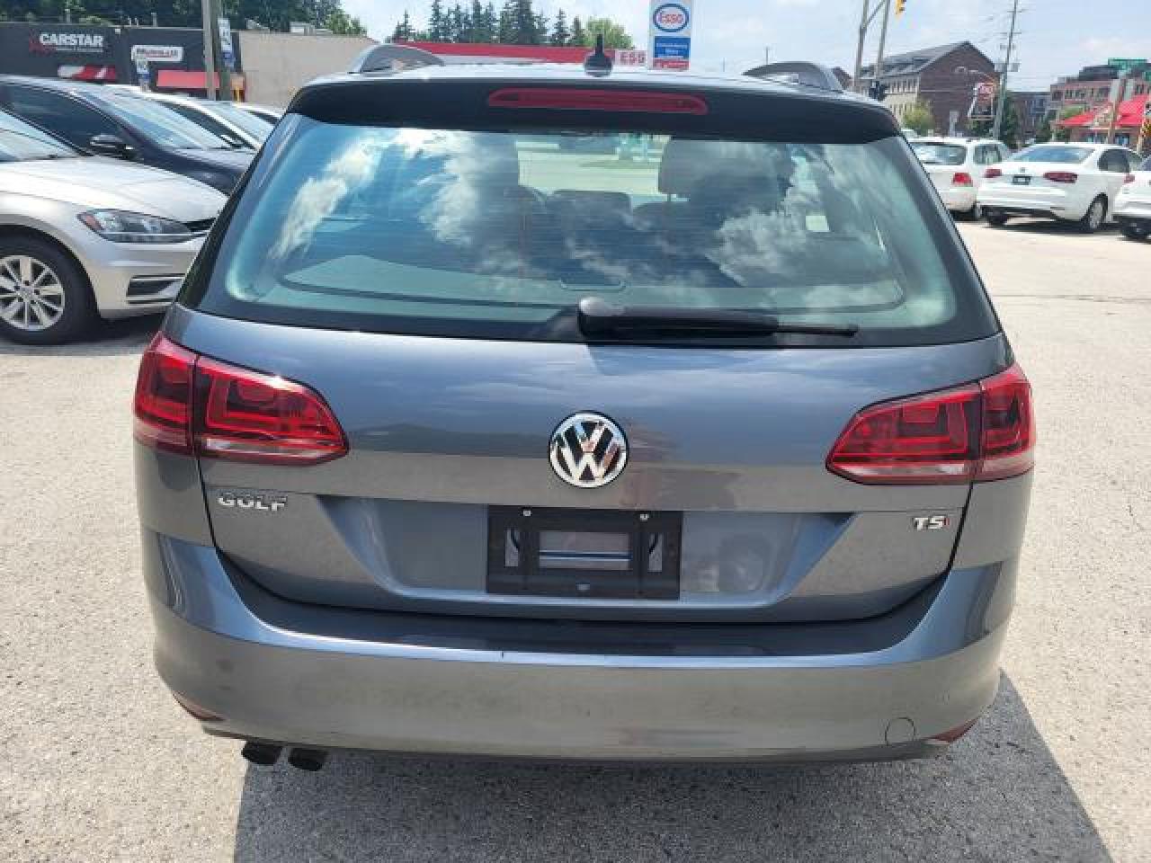 2017 Volkswagen Golf Sportwagen Trendline Photo4