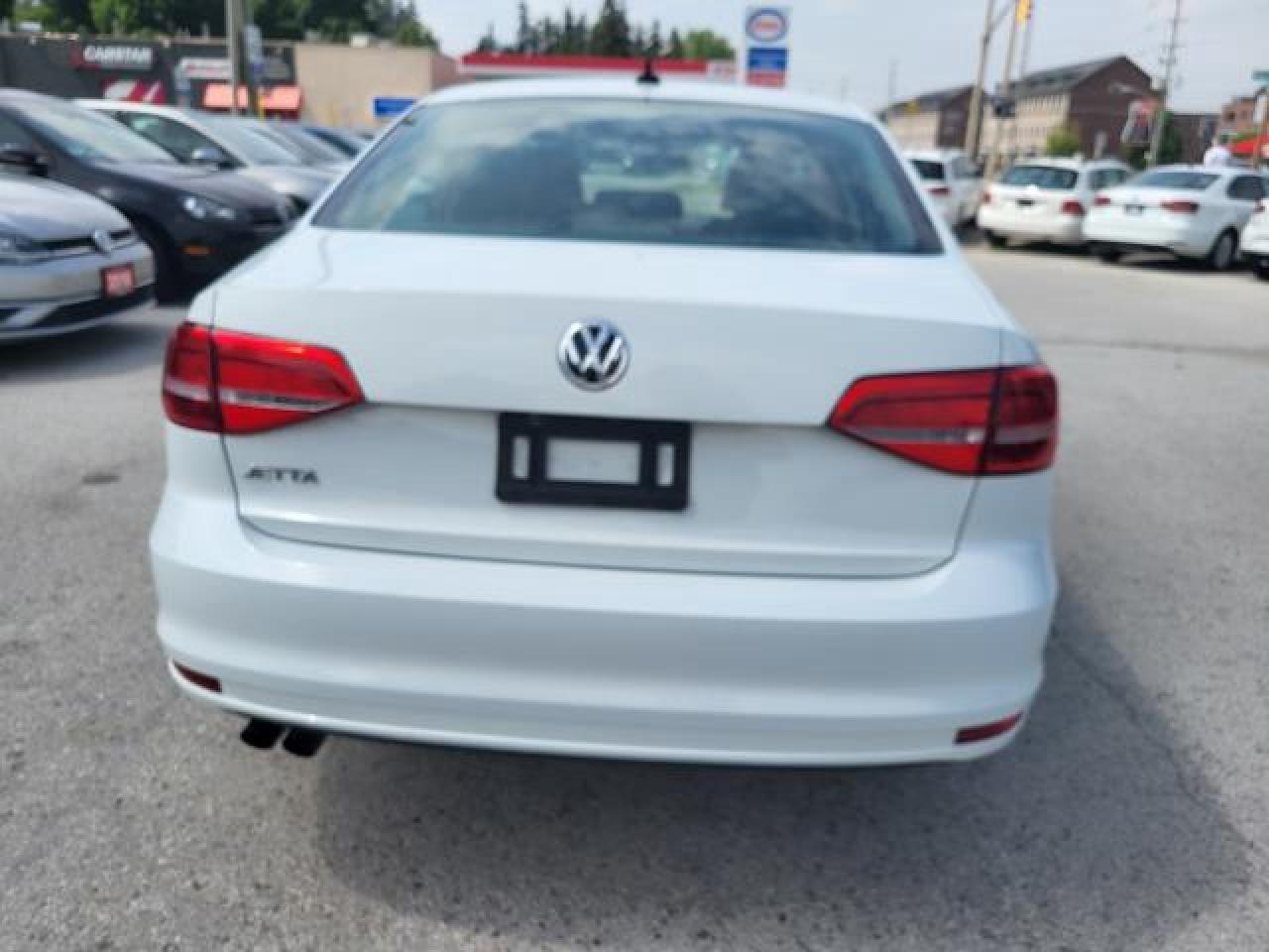 2015 Volkswagen Jetta Trendline Photo23