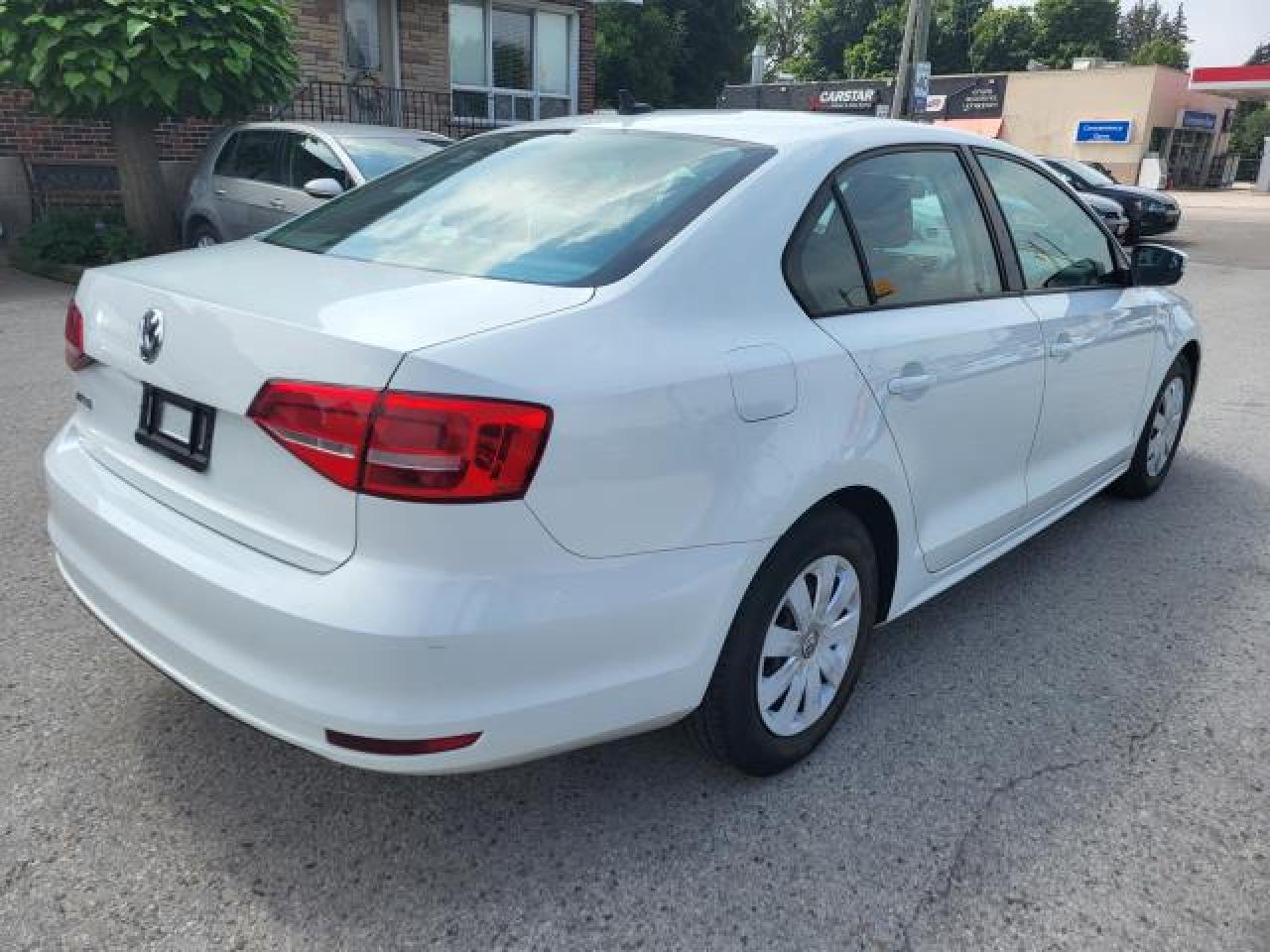 2015 Volkswagen Jetta Trendline Photo3