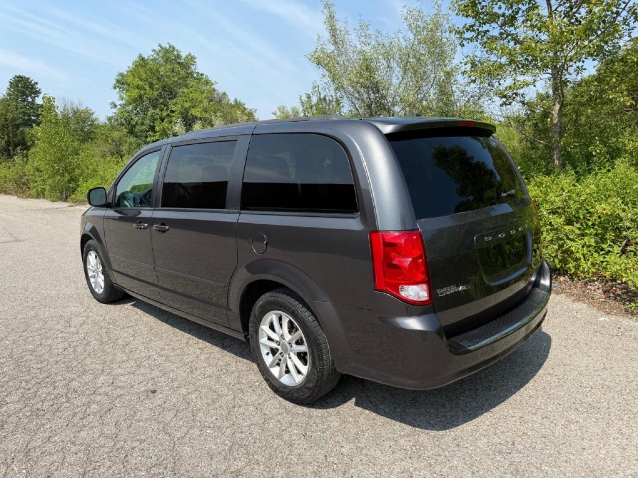 2017 Dodge Grand Caravan SXT |STOW N GO|BACK-UP CAM|REMOTE STARTER|REAR ENTERTAINMENT SYSTEM| - Photo #4