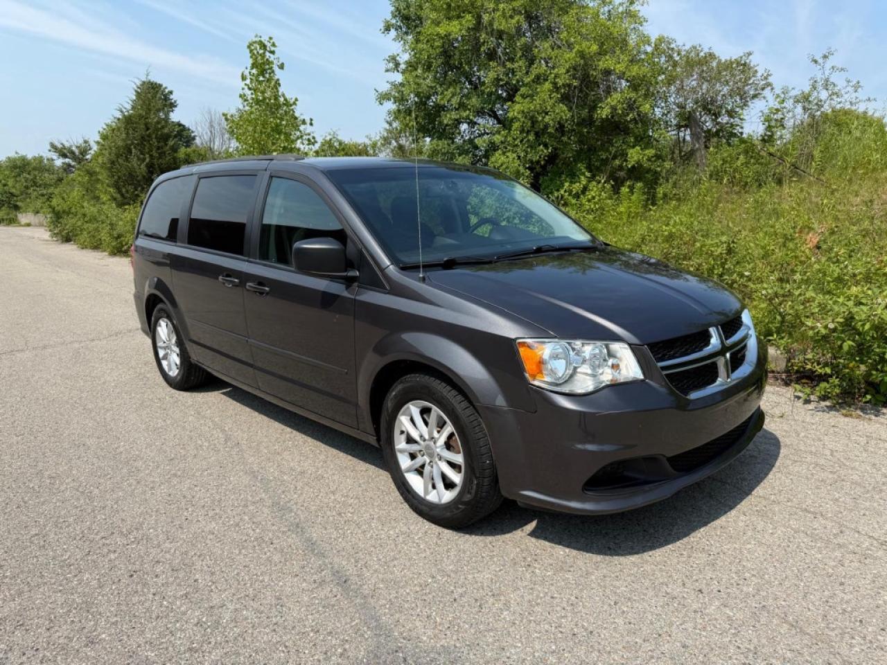 2017 Dodge Grand Caravan SXT |STOW N GO|BACK-UP CAM|REMOTE STARTER|REAR ENTERTAINMENT SYSTEM| - Photo #8