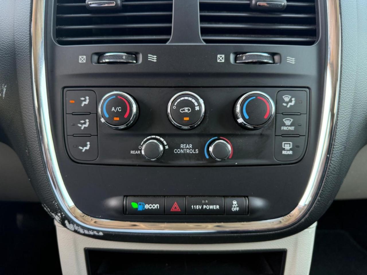 2017 Dodge Grand Caravan SXT |STOW N GO|BACK-UP CAM|REMOTE STARTER|REAR ENTERTAINMENT SYSTEM| - Photo #24