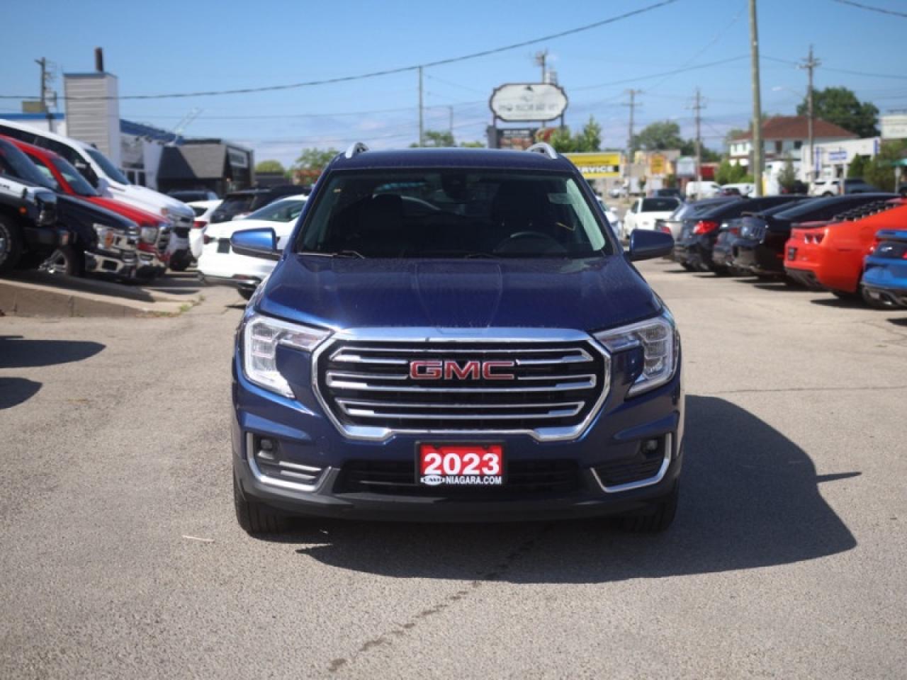 2023 GMC Terrain SLT  **LEATHER - HTD SW** Photo4