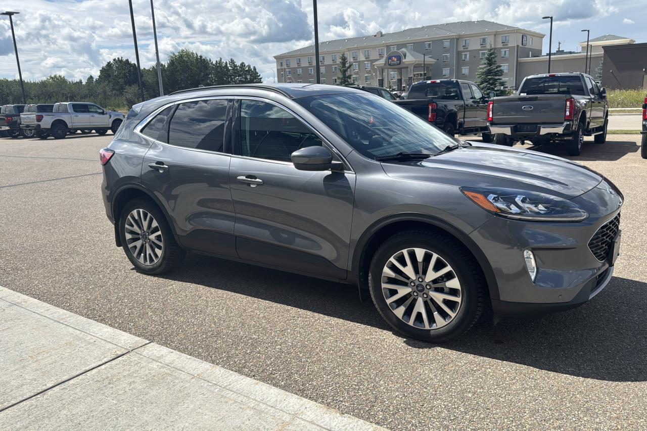2022 Ford Escape TITANIUM HYBRID AWD Photo5