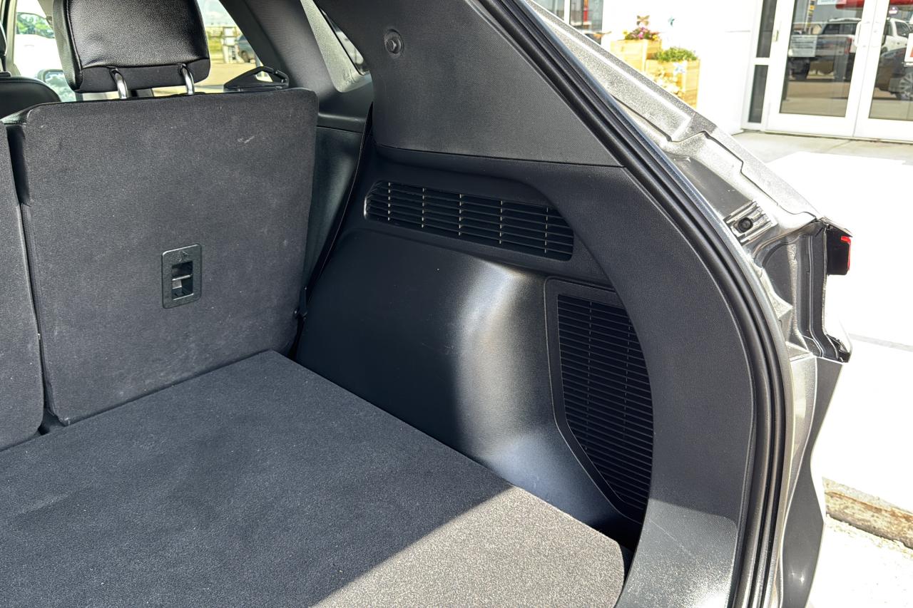 2022 Ford Escape TITANIUM HYBRID AWD Photo5