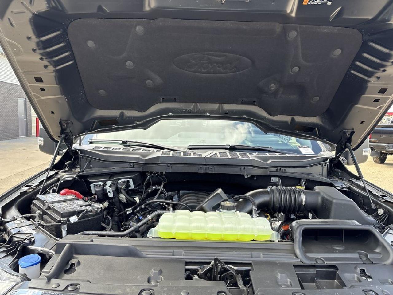 2025 Ford F-150 LARIAT 6.5' Box 502A Photo5