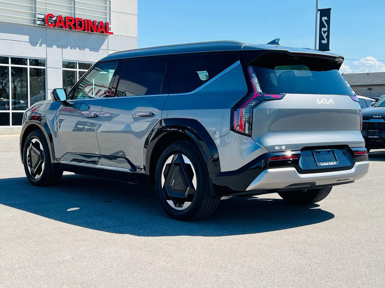 2026 Kia EV9 Land AWD w/ Premium Package Photo