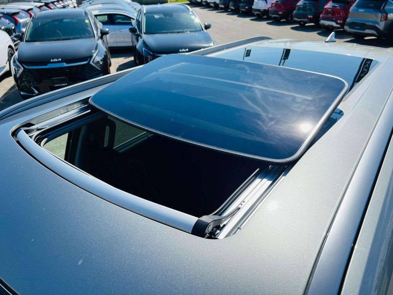 2026 Kia EV9 Land AWD w/ Premium Package Photo