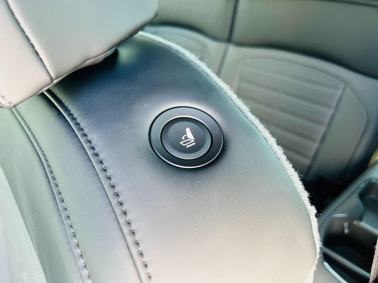 2026 Kia EV9 Land AWD w/ Premium Package Photo