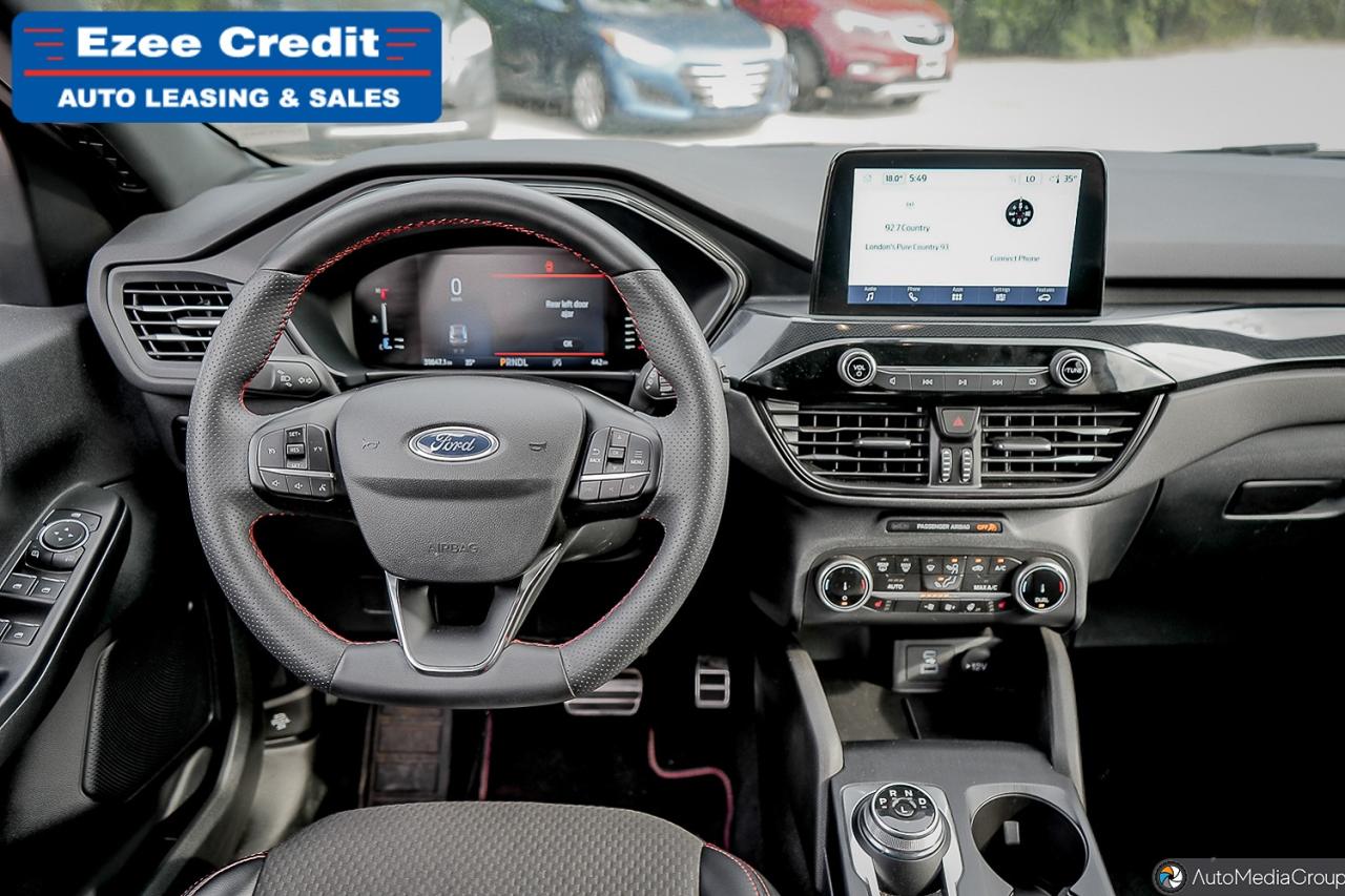 2023 Ford Escape ST-Line Photo40