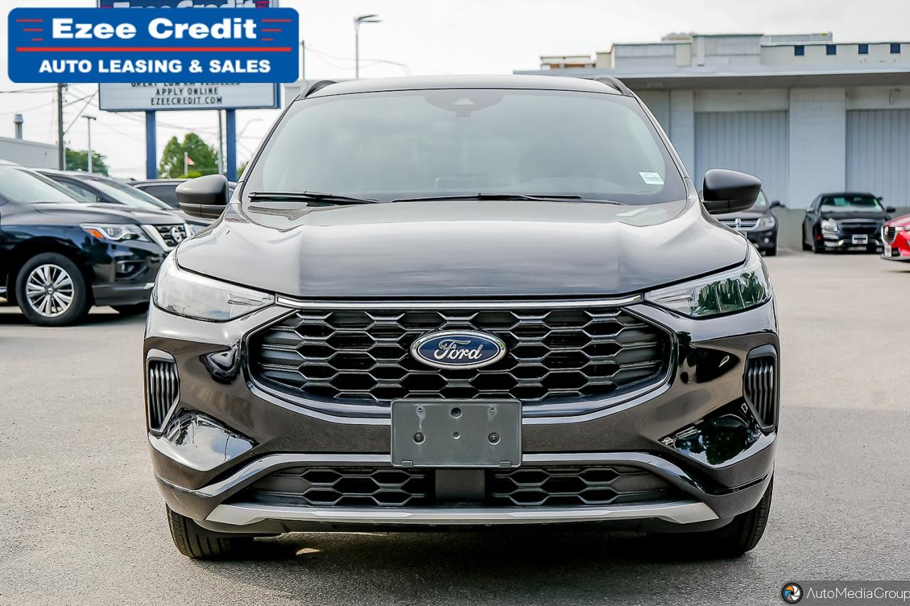 2023 Ford Escape ST-Line Photo9