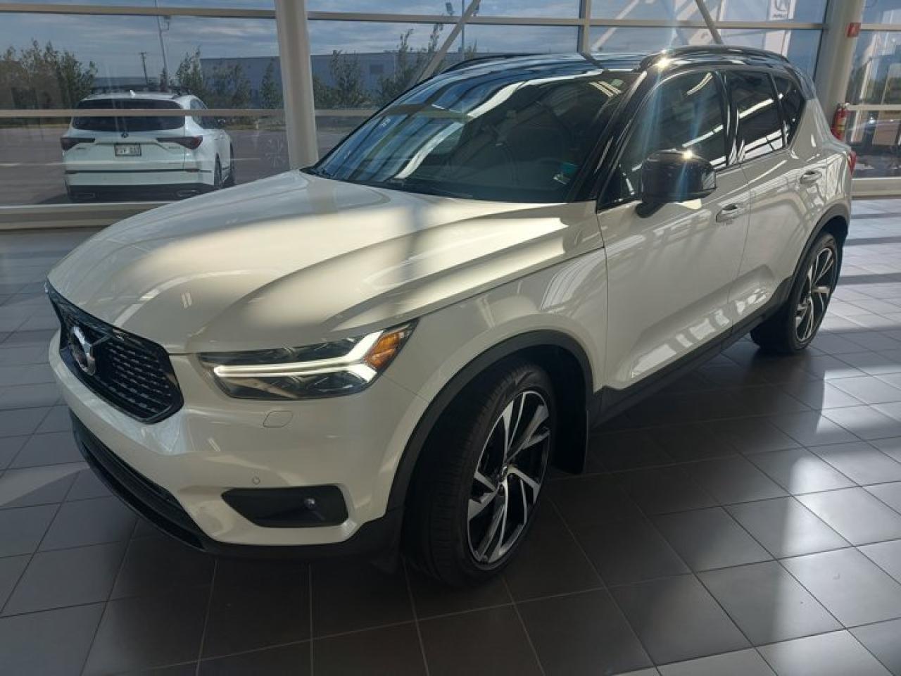 Used 2022 Volvo XC40 R-Design for sale in Dieppe, NB
