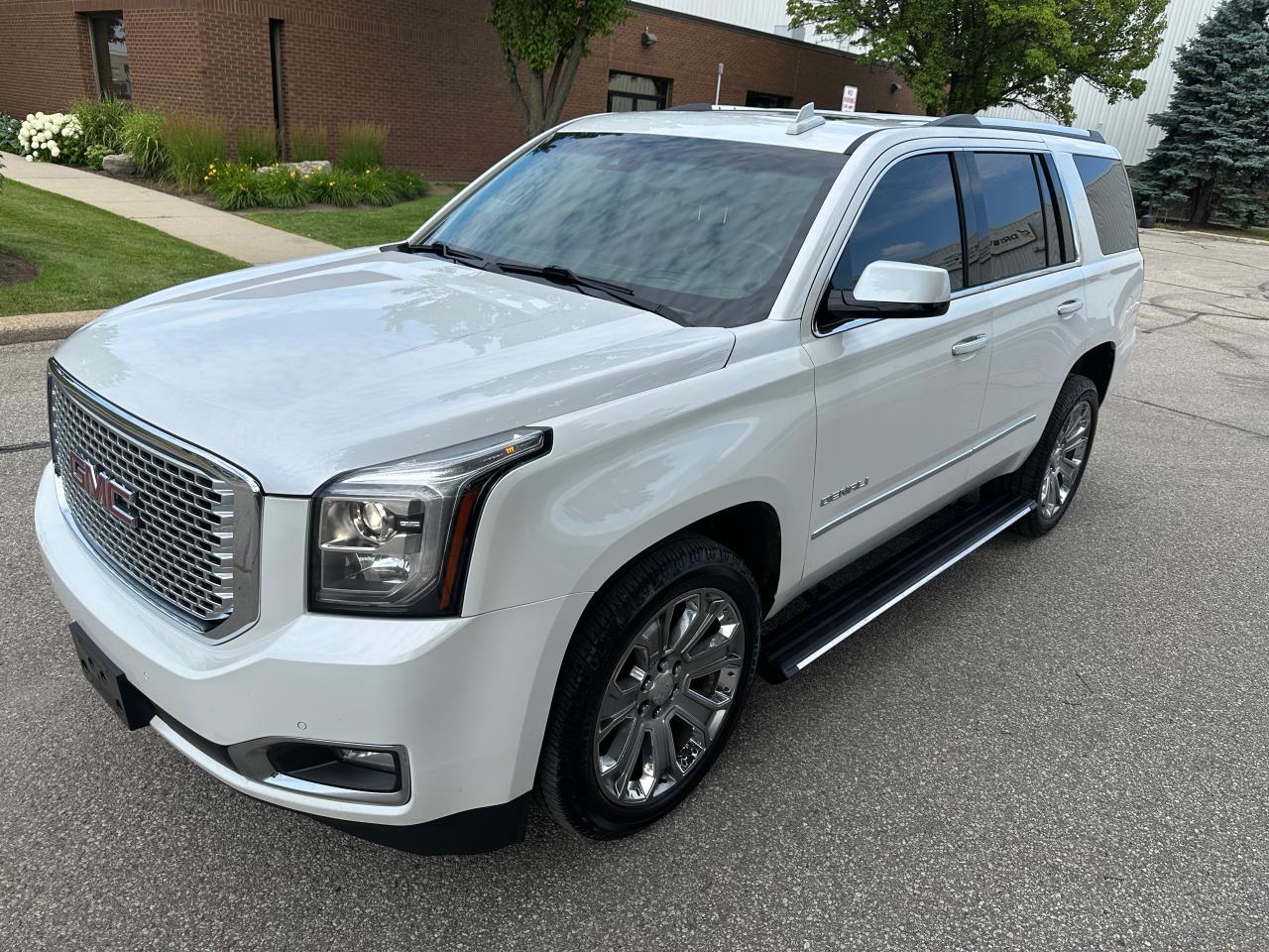 Used 2017 GMC Yukon Denali 6.2L 4WD - Class Leading Design for sale in Mississauga, ON