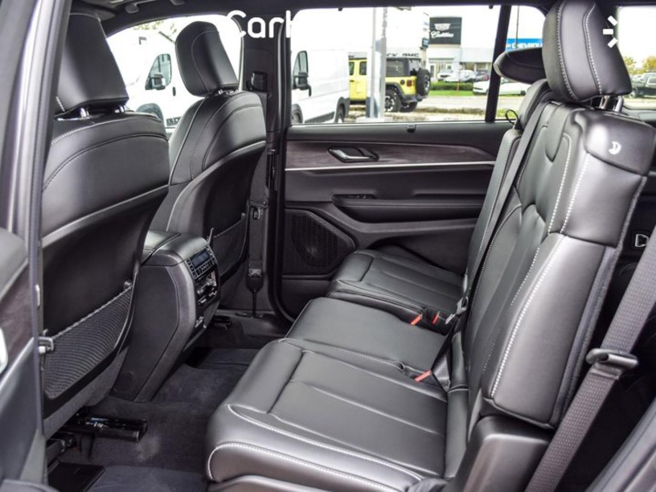 2025 Jeep Grand Cherokee L Limited 7 Seater Pano Sunroof 360 Camera Luxury Group Photo