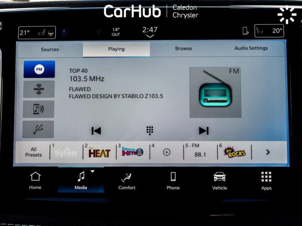 2026 Chrysler Pacifica Select  Passenger 8 Passenger Navigation Remote Start Photo
