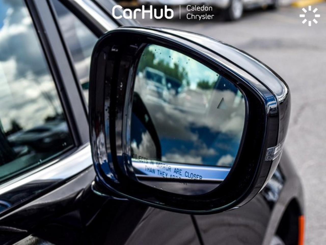 2026 Chrysler Pacifica Select  Passenger 8 Passenger Navigation Remote Start Photo