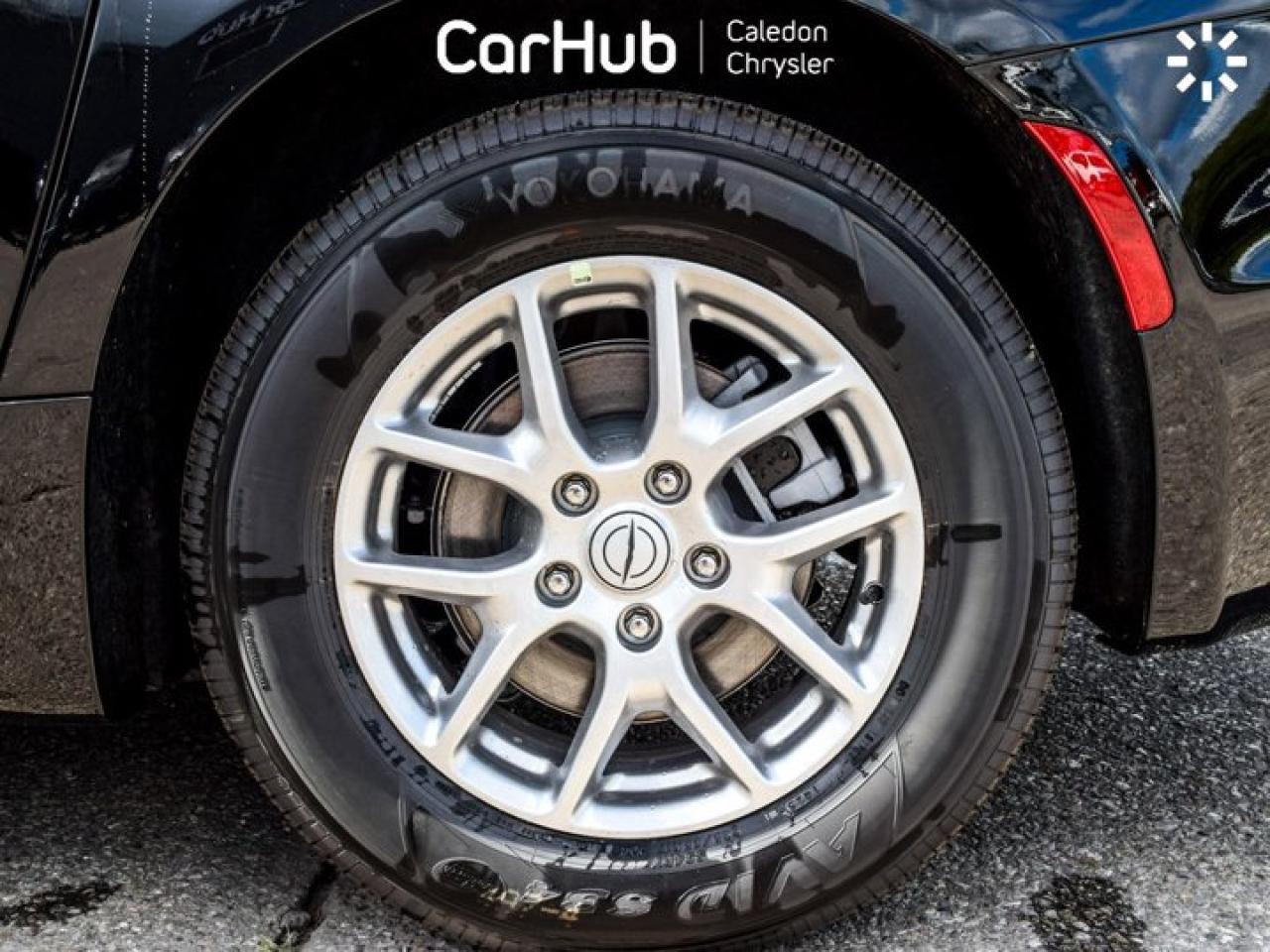 2026 Chrysler Pacifica Select  Passenger 8 Passenger Navigation Remote Start Photo