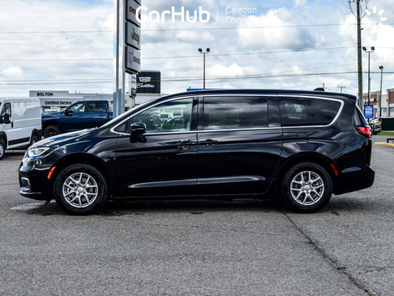 2026 Chrysler Pacifica Select  Passenger 8 Passenger Navigation Remote Start Photo