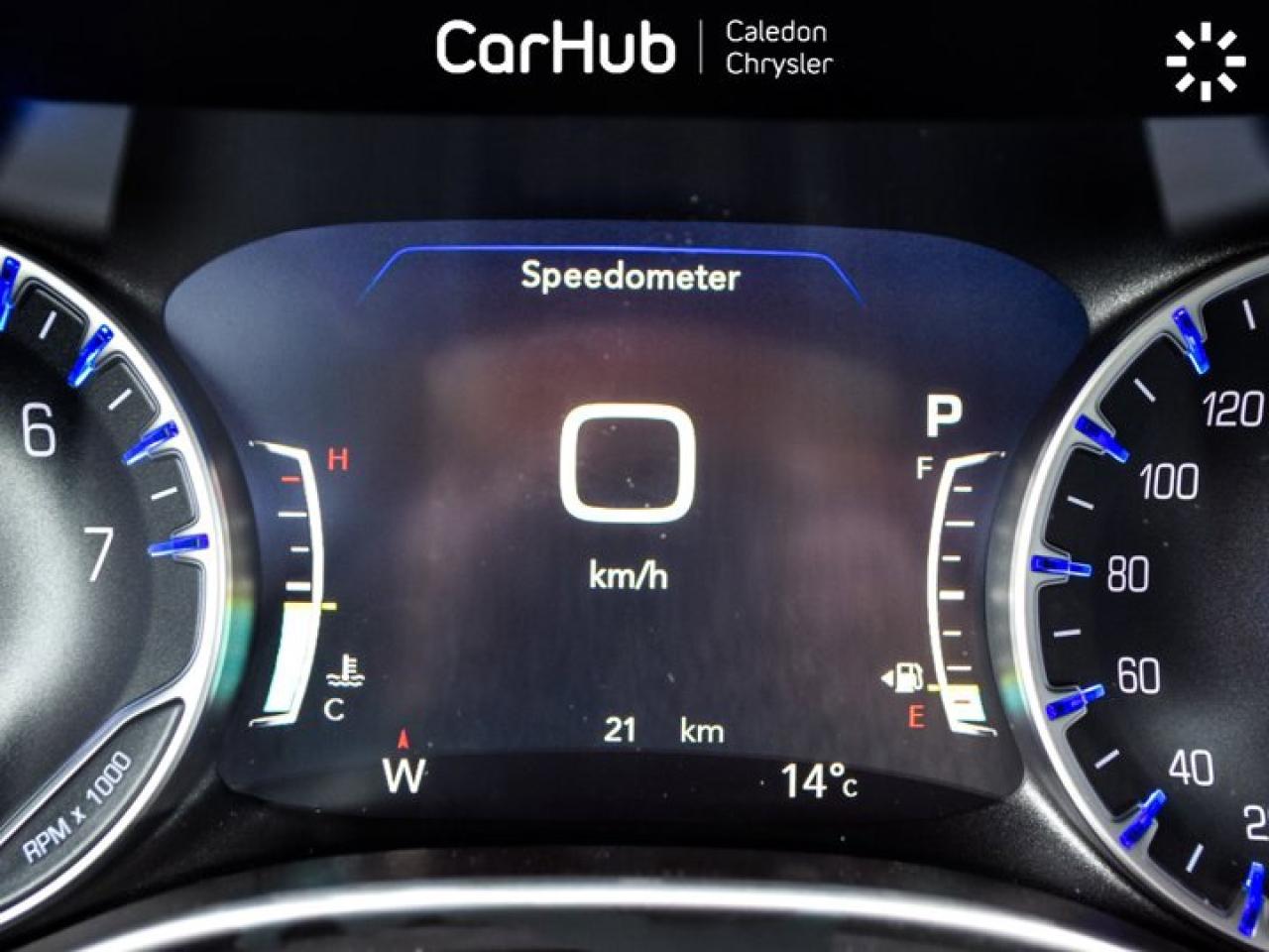 2026 Chrysler Pacifica Select  Passenger 8 Passenger Navigation Remote Start Photo