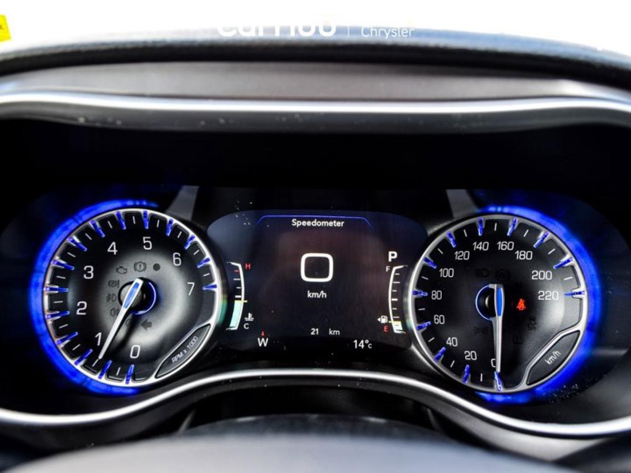 2026 Chrysler Pacifica Select  Passenger 8 Passenger Navigation Remote Start Photo