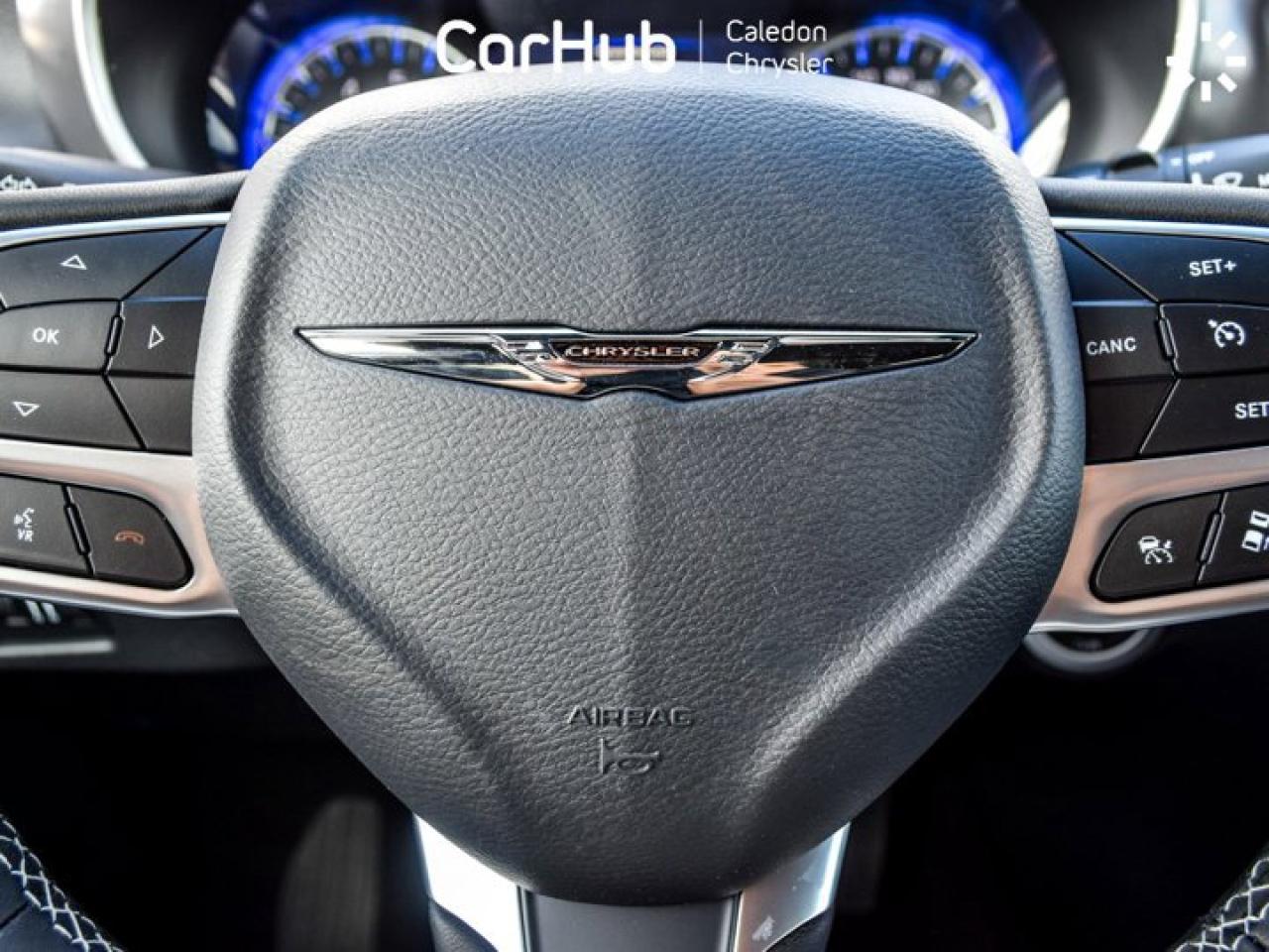 2026 Chrysler Pacifica Select  Passenger 8 Passenger Navigation Remote Start Photo