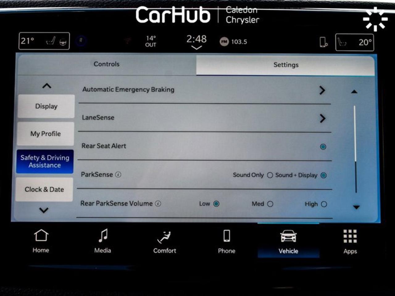 2026 Chrysler Pacifica Select  Passenger 8 Passenger Navigation Remote Start Photo