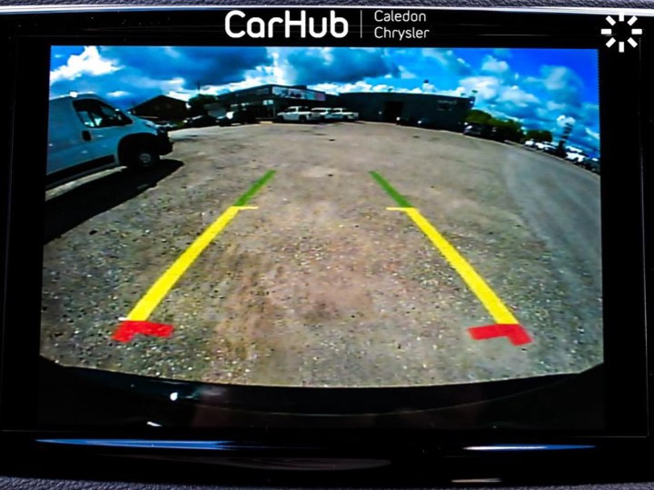 2026 Chrysler Pacifica Select  Passenger 8 Passenger Navigation Remote Start Photo