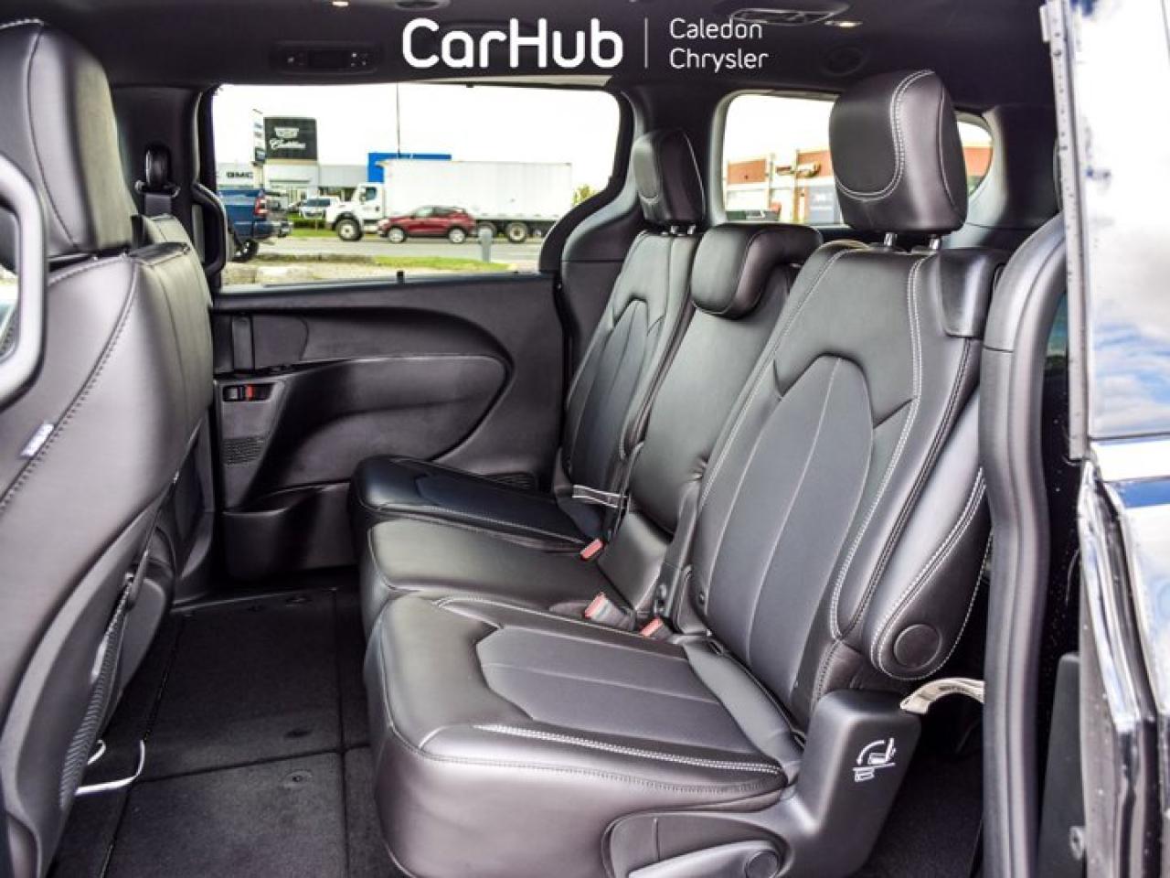 2026 Chrysler Pacifica Select  Passenger 8 Passenger Navigation Remote Start Photo