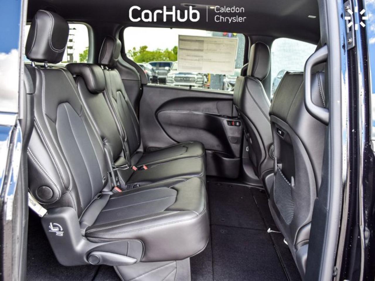 2026 Chrysler Pacifica Select  Passenger 8 Passenger Navigation Remote Start Photo